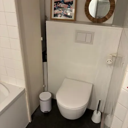 Apartment For 4 With Balcony Near The Old Port